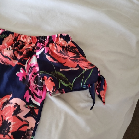 Dress - Picture 2 of 6